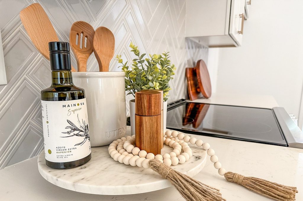 neutral tones kitchen decor