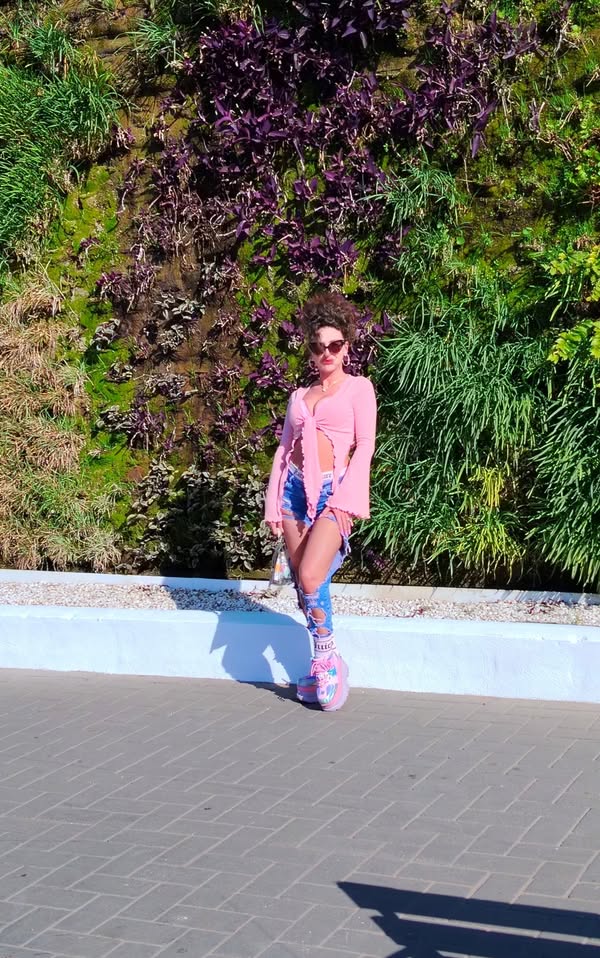affordable holiday outfits